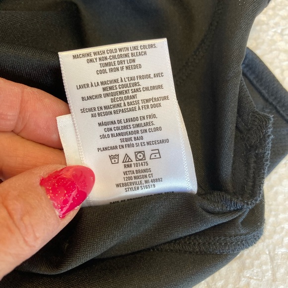 Spyder women’s top size S, NWT - Picture 7 of 11